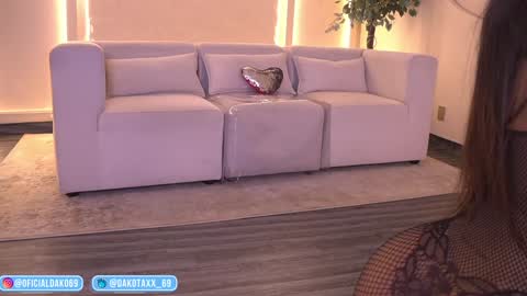 dako online show from February 25, 11:52 pm