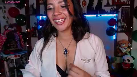 dakota_ro online show from November 18, 9:40 pm