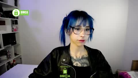 Maca online show from April 11, 2:54 pm