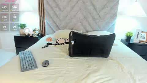 dakotaa online show from July 18, 9:39 pm