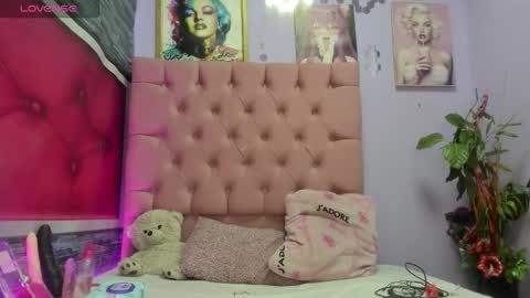 Mariana online show from October 9, 4:51 am