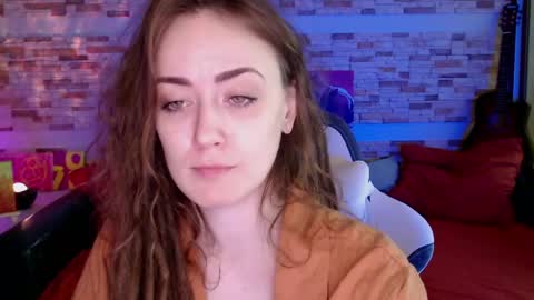 Dalia  online show from May 20, 11:05 am