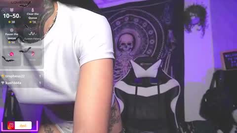 dalia_vorhees online show from November 18, 1:41 am