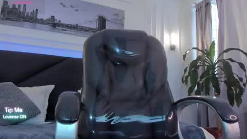 DAMIAN online show from March 27, 2:51 pm