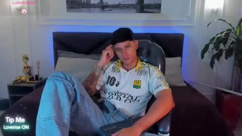 DAMIAN online show from March 10, 12:31 pm