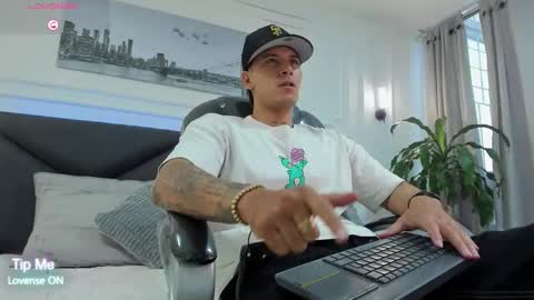 DAMIAN online show from March 14, 1:15 pm