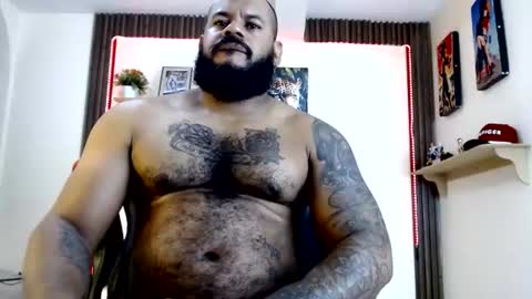 damian64436171 online show from July 18, 2:46 am