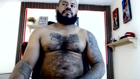 damian64436171 online show from July 4, 6:44 pm