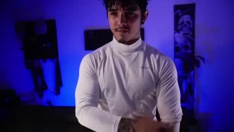 insta damn8   ---         -----  online show from April 3, 11:44 pm