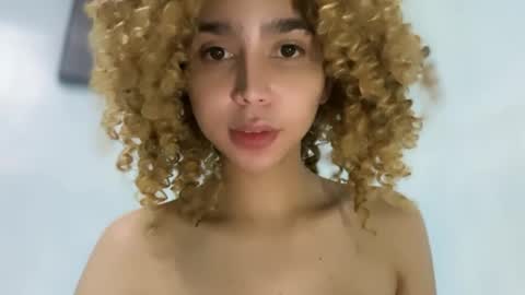 damnperfectxx online show from May 10, 1:34 am