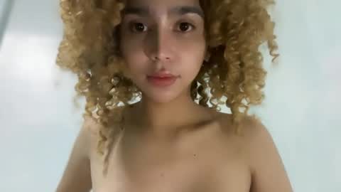 damnperfectxx online show from May 7, 2:40 am