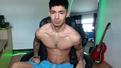 Damon online show from November 18, 6:11 pm