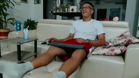 damyan_2003 online show from March 8, 4:05 am