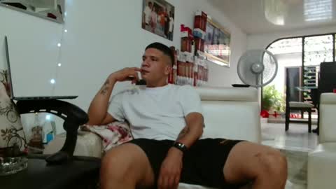 damyan_2003 online show from January 31, 7:11 pm