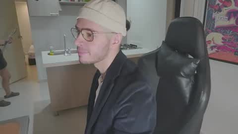 AbyssVoid online show from December 1, 8:12 am