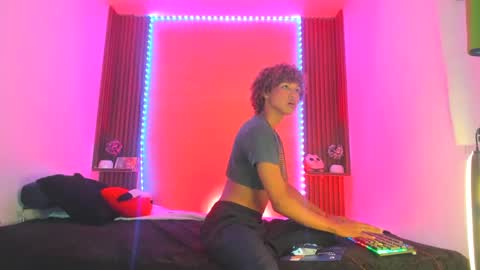 Dandy wolf online show from February 25, 1:41 am