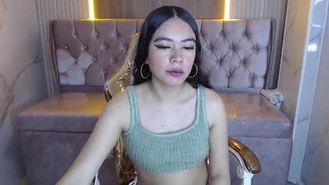 dania_b_ online show from October 19, 3:44 am