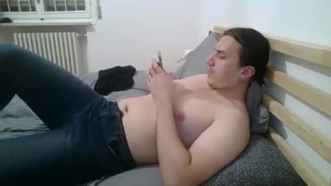 Snapshot of daniel4567890new chatting on October 24, 10:43 pm daniel4567890new online show from October 24, 10:43 pm
