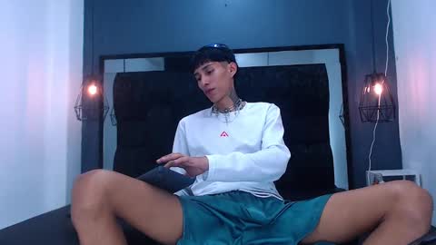 Snapshot of daniel_delux_ chatting on October 8, 11:49 am Daniel Delux online show from October 8, 11:49 am