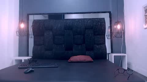 Snapshot of daniel_delux_ chatting on October 21, 4:06 am Daniel Delux online show from October 21, 4:06 am