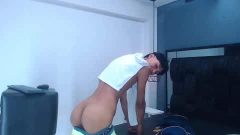 Snapshot of daniel_delux_ chatting on September 24, 11:50 am Daniel Delux online show from September 24, 11:50 am