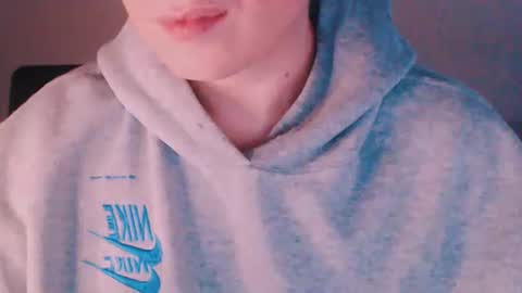 daniel_ruis16 online show from June 3, 10:15 pm