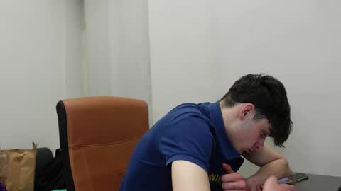 DANIEL SHAWN online show from April 25, 6:49 pm