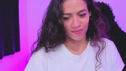 daniela_rivasthl online show from April 22, 3:46 am