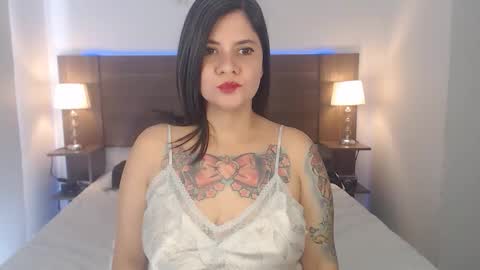 Snapshot of daniellerain chatting on October 19, 3:49 pm daniellerain online show from October 19, 3:49 pm