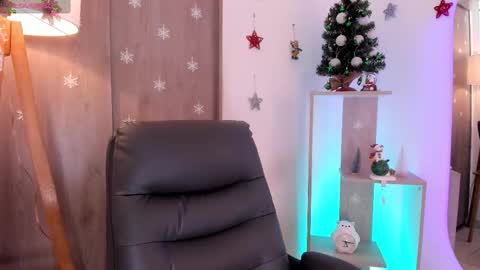 Danielle Rose online show from January 17, 10:29 pm