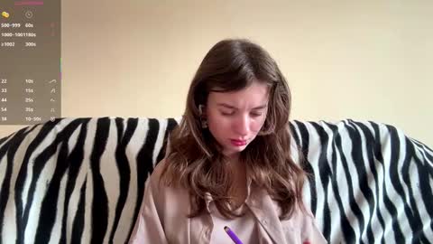 Mia online show from December 14, 7:14 am