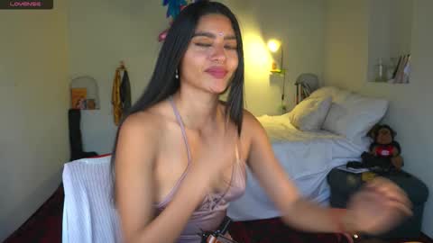 danalle .. online show from October 10, 9:30 pm