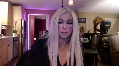 DanikaWhite69 online show from March 1, 2:32 pm