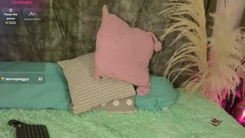 daninianderson online show from June 27, 12:49 am