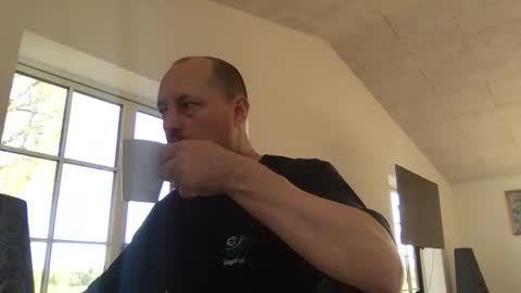 danishjss online show from April 27, 6:00 am