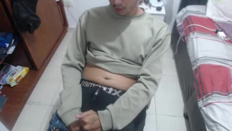Darwin Daniel Segura Parra online show from May 16, 9:02 pm