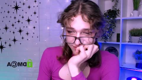 Snapshot of dann_foxy chatting on October 14, 7:39 pm dann foxy online show from October 14, 7:39 pm