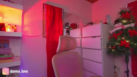 Danna Lovs online show from November 24, 5:44 pm