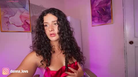 Danna Lovs online show from February 11, 2:32 pm