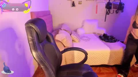 danna_wry online show from December 21, 2:51 am