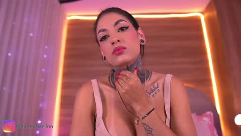 Danna Berlin  online show from March 25, 7:31 pm