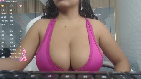 danna online show from December 1, 8:07 pm