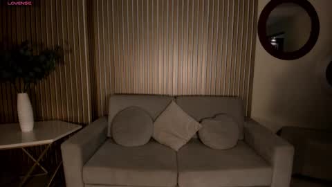 Danna Cruz  online show from October 18, 7:07 pm