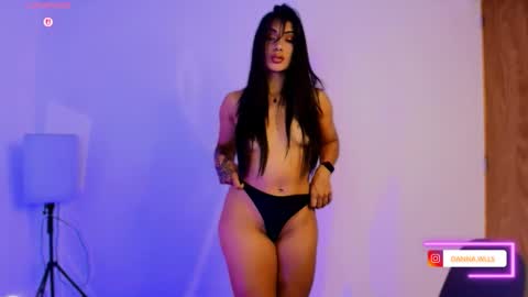 Danna Wells online show from June 5, 1:01 am