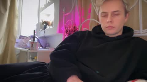 danny online show from December 5, 2:26 pm