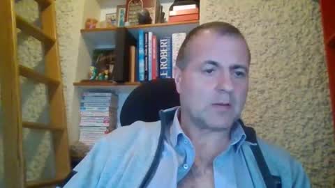 danparis91 online show from February 19, 8:30 pm