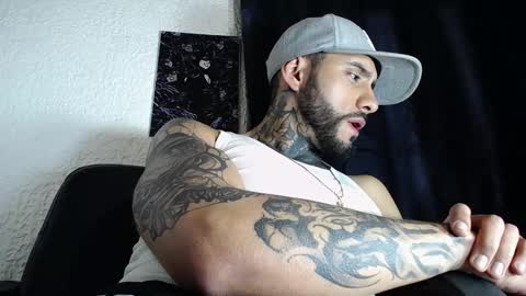 dante_d_angelo_ online show from September 24, 9:38 am