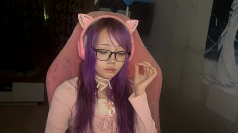 danyelleeyermann online show from April 3, 2:02 pm