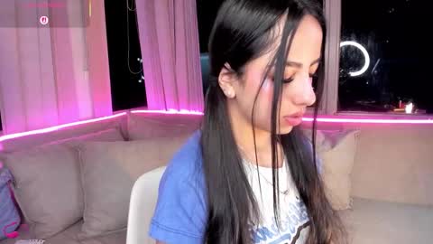 daphne_chers online show from November 8, 11:30 pm