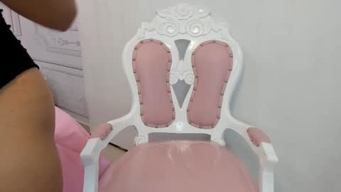 Snapshot of daphne_fox_ chatting on March 12, 5:57 am Daphne  online show from March 12, 5:57 am